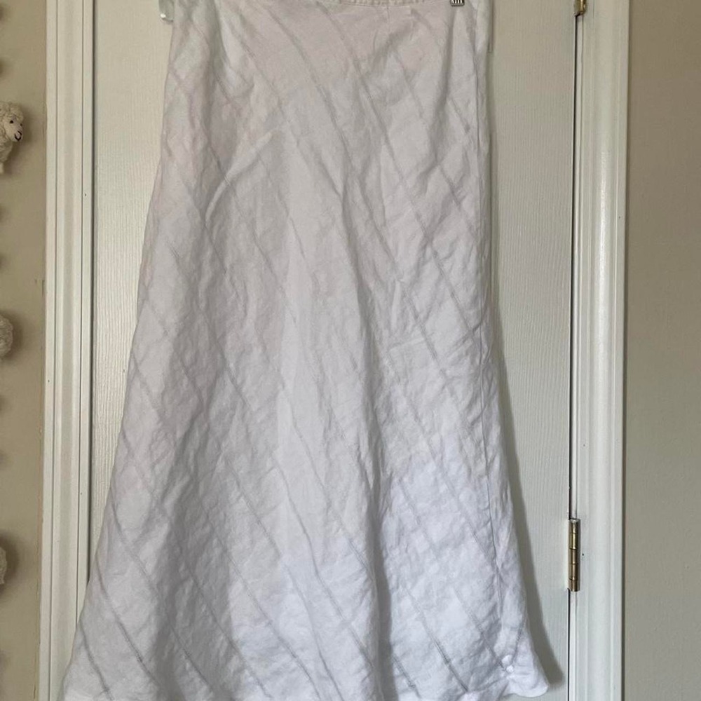 White linen midi skirt with diagonal stitching, size 8